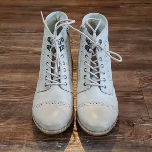 white mountain tate ankle boots